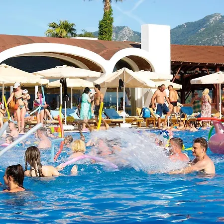 Üdülőközpont Fortezza 5*