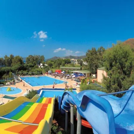 リゾート Fortezza ヒサルヌ